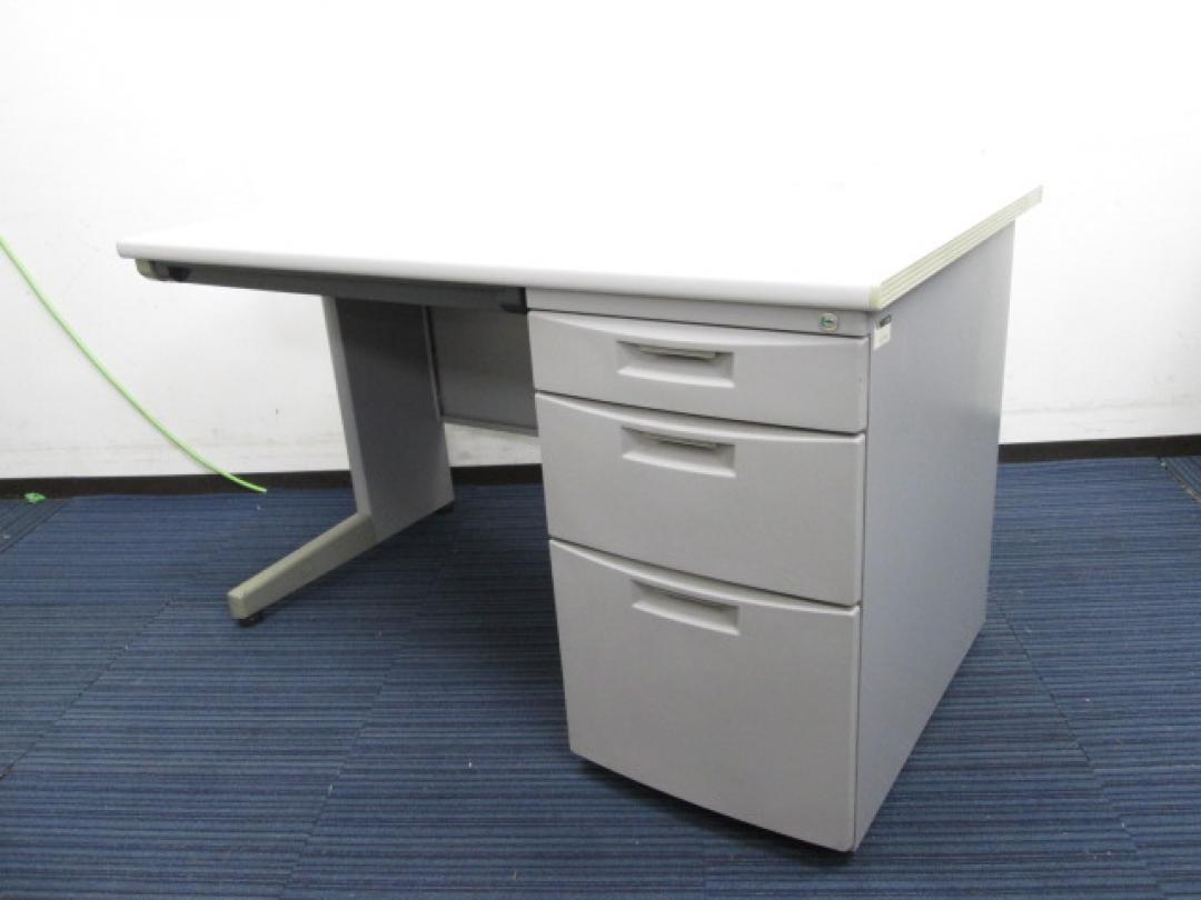 片袖机　国内メーカー品!!【事務机】【幕板に若干の歪み有り】
                        CZシリーズ
                                    中古
            