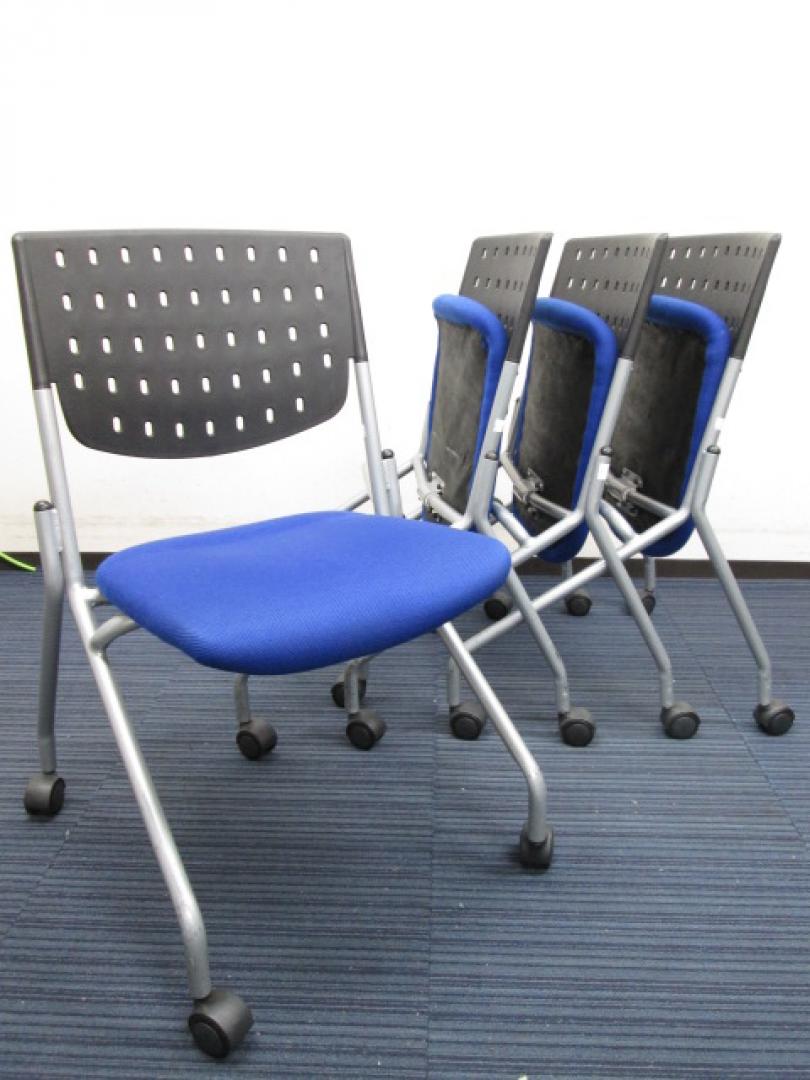 【50脚入荷!!】【4脚セット】収納に便利なキャスター付き　ネスティングチェア【会議椅子】【ロット】【セット商品】
                        
                                    中古
            