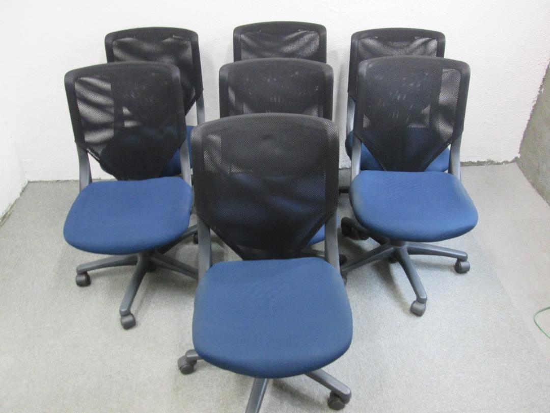 通常価格の10％ＯＦＦ　背面メッシュタイプ｜肘無ＯＡチェア｜ブルー/ブラック｜お得な7脚セット商品【セット商品】
                        
                                    中古
            