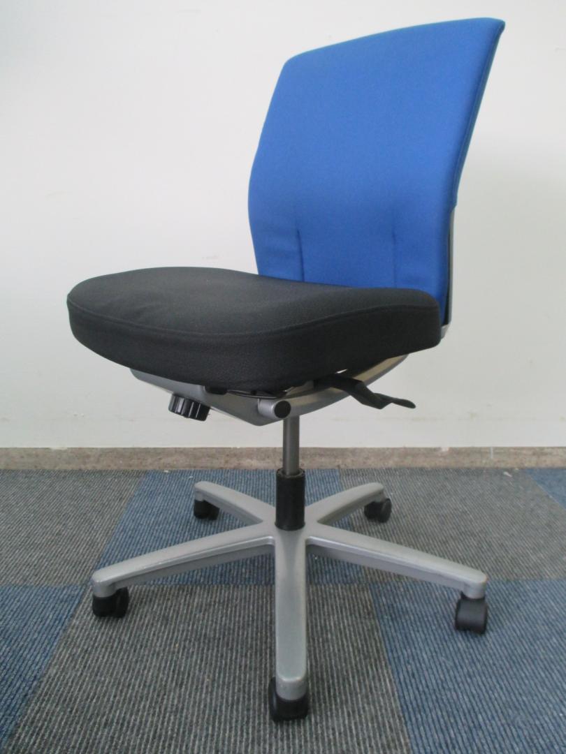 【13脚のロット商品】内田洋行製　ＮＥＸチェア　肘無し【中古　事務用回転椅子　OAチェア】
                        NEX
                                    中古
            