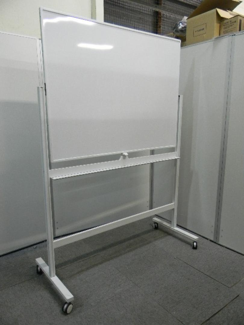 脚付き片面ホワイトボード ■ W1200　【おつとめ品】
                        
                                    中古
            