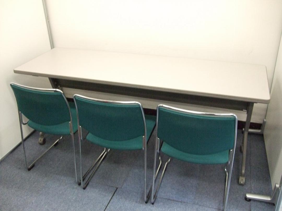 サイドスタックテーブルとスタックチェアのお得なセット！【セット商品】
                        
                                    中古
            