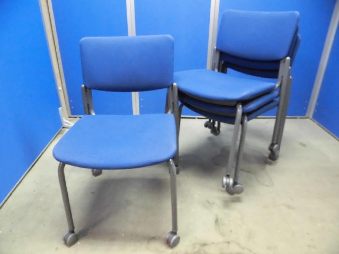 【4脚セット価格】状態良好品｜キャスター付｜重ね合わせも可能｜【セット商品】通常価格より2,000円OFF
                        
                                    中古
            