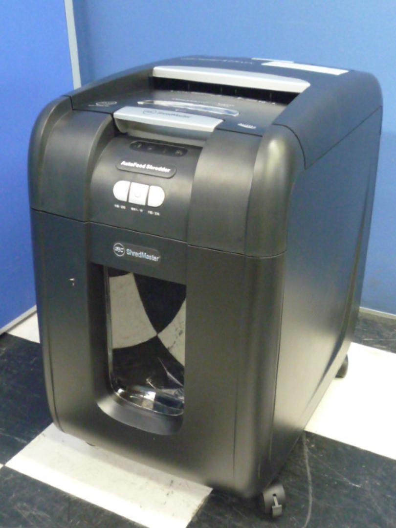 シュレッダー■コンパクトな棚上に置けるサイズ■キャスター付きで持ち運びも簡単■個人用にもおススメqq
                        オートフィードシュレッダー
                                    新品
            