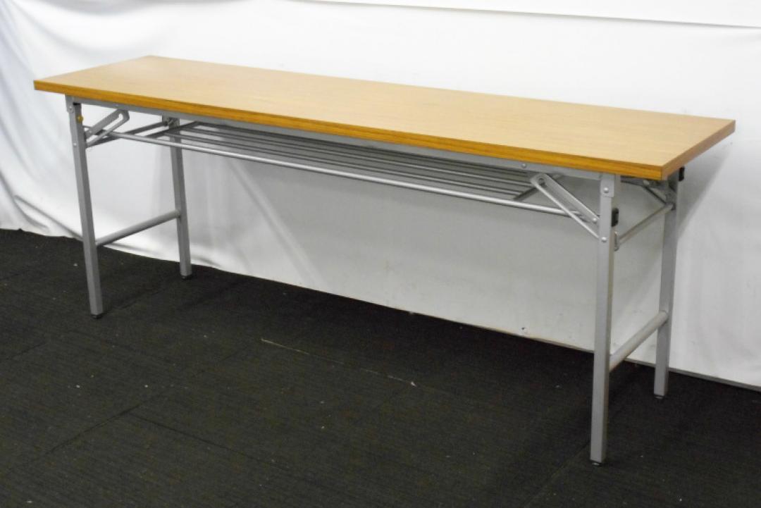 【17台入荷！】折り畳みテーブル　幅1800 奥行450　タイプ　木目天板　セミナーやお祭りにも◎【中古オフィス家具　ミーティングテーブル】
                        
                                    中古
            