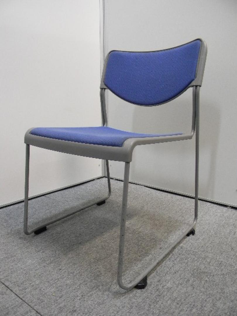 ミーティングチェア　■ブルー　スタッキング可　【１脚限定】
                        
                                    中古
            