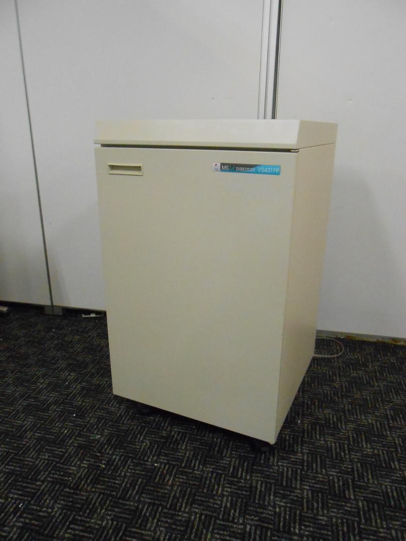 ■ワンカットクロス　■明光商会　■業務用シュレッダー（A3用紙対応）
                        
                                    中古
            