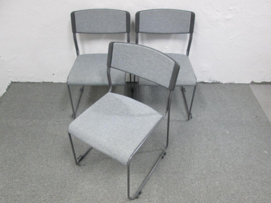 通常価格の10％OFF　収納に便利！　重ねて収納できるスタックチェア　お得な3脚セット商品【セット商品】
                        
                                    中古
            