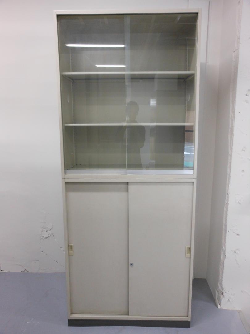 書庫セット(上：ガラス 下：スチール 引違い)コクヨ製(kokuyo)
                        
                                    中古
            