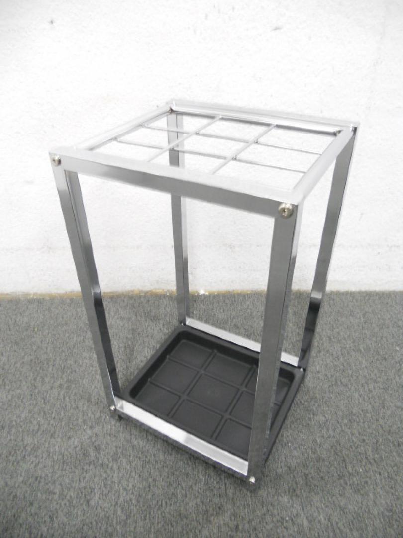■傘立て　■9本収納タイプ　■クロムメッキ
                        
                                    新品
            