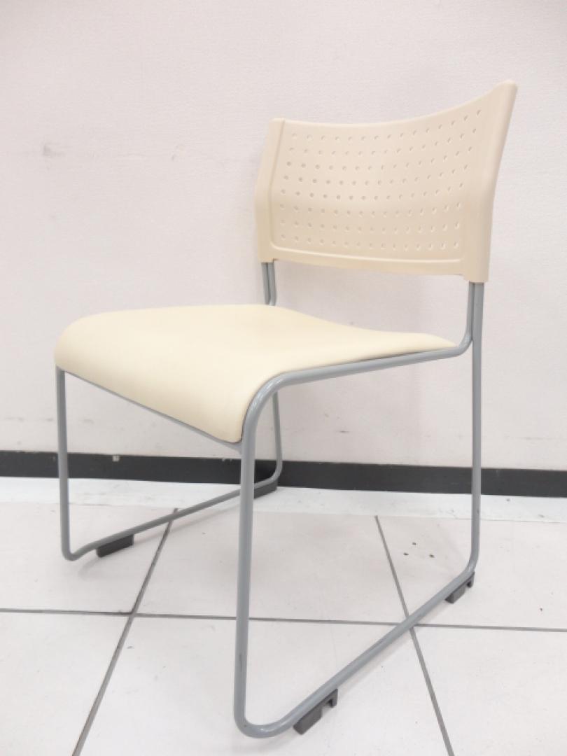 スタッキングチェア
                        
                                    中古
            