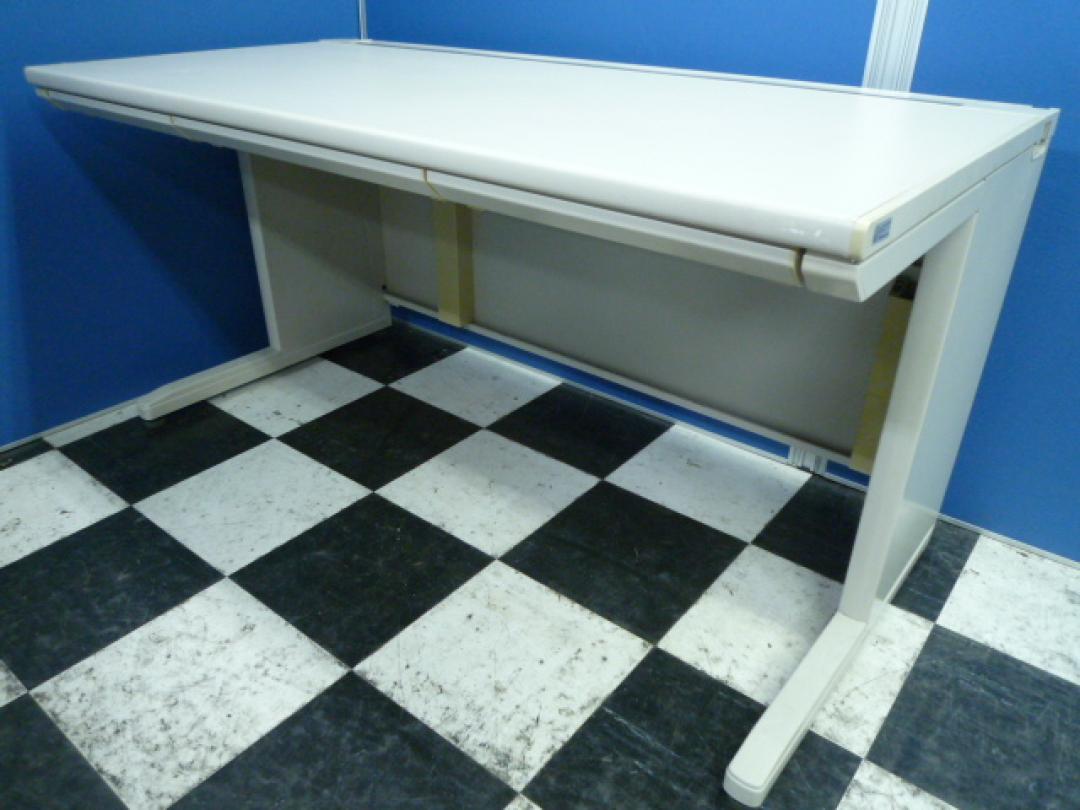 【状態良好】【国産　コクヨ製】【人気　新ＭＸシリーズ】平机　　
                        MX＋
                                    中古
            