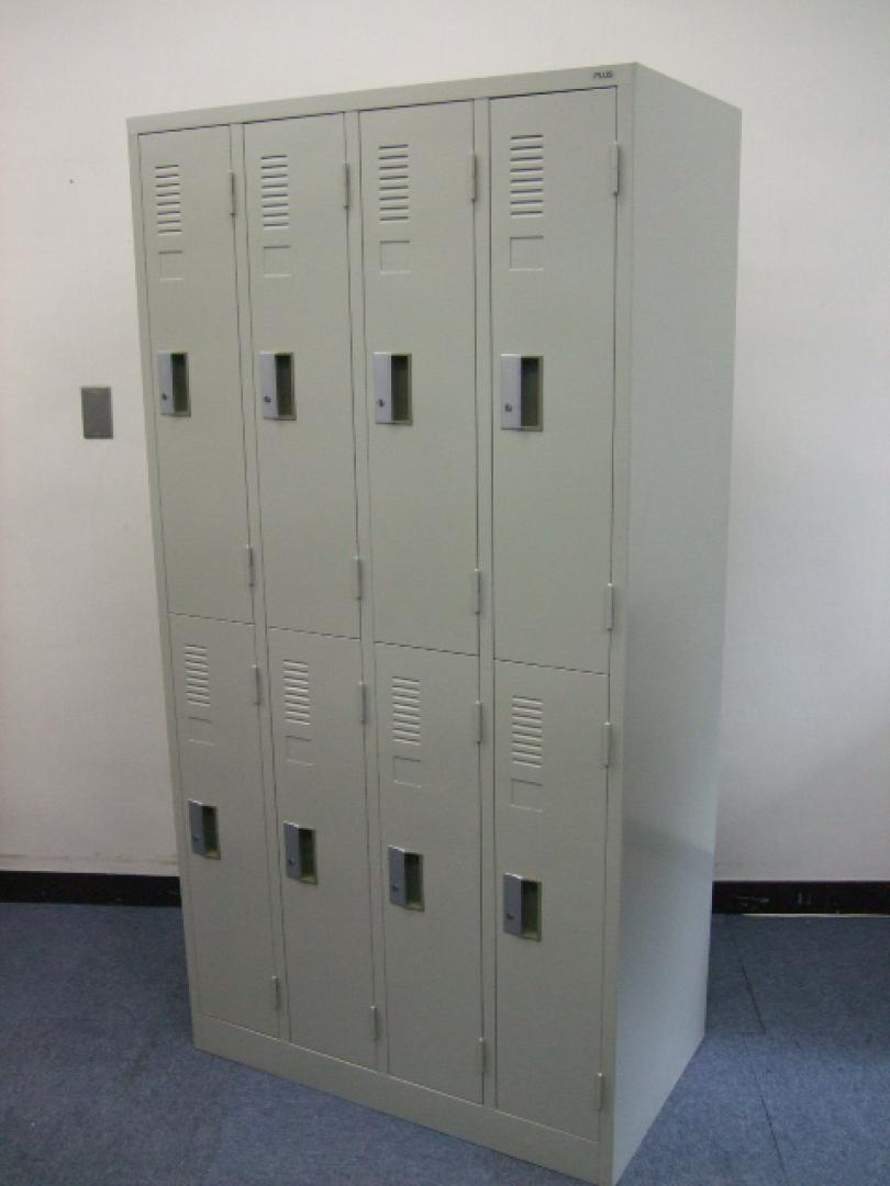 8人用のロッカーが入荷！更衣室や休憩室の必需品です！
                        
                                    中古
            