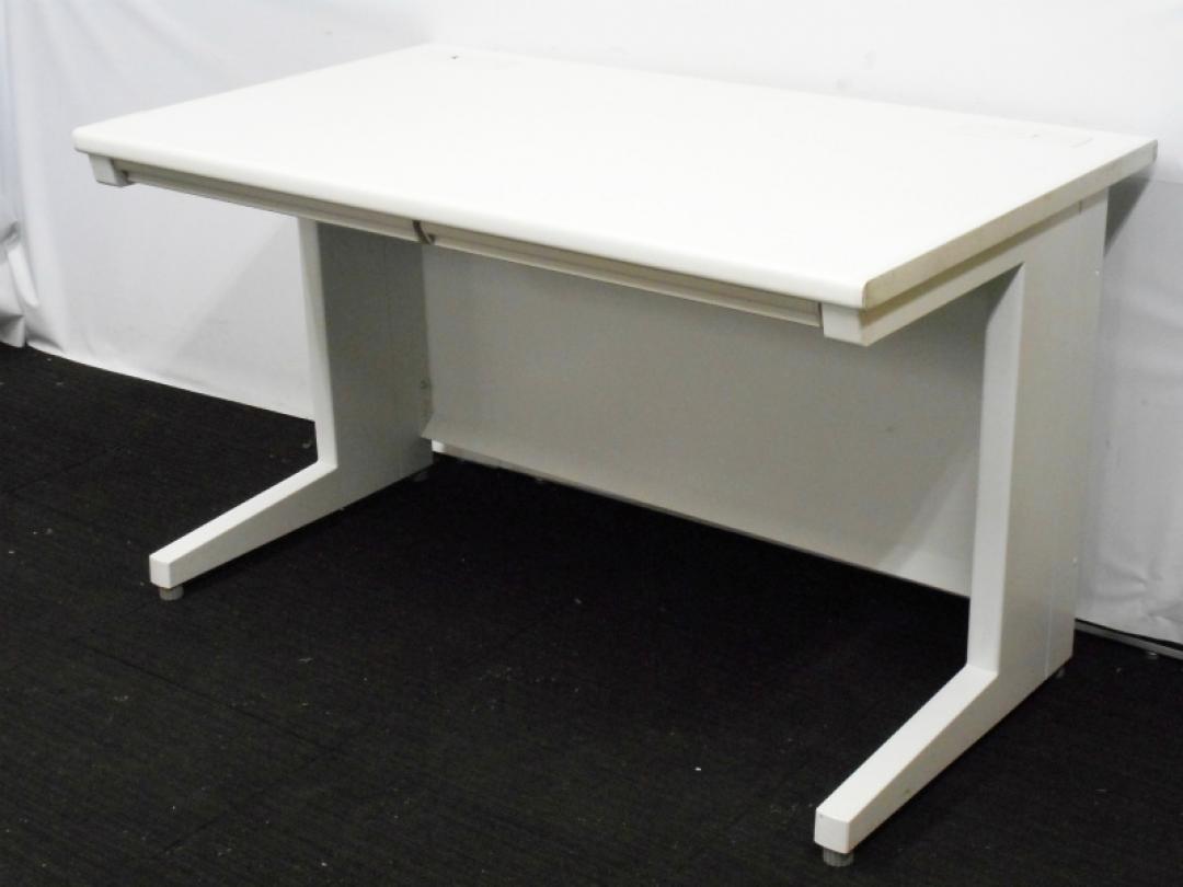 【4台入荷！状態良好！】ホワイト　幅1200　平デスク　【中古オフィス家具　事務机】
                        
                                    中古
            