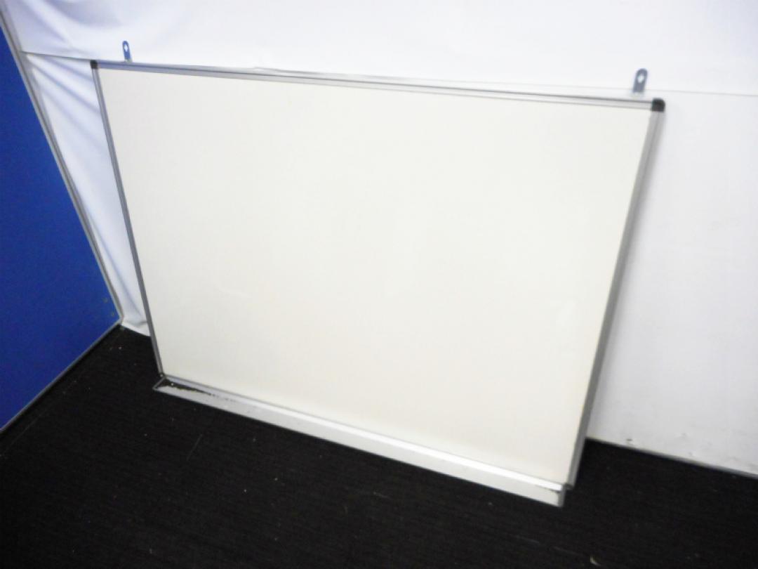 【1台入荷！状態良好】壁掛けホワイトボード　幅1200 高さ900
                        
                                    中古
            