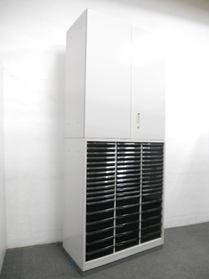 ■書庫セット　■両開き＋クリスタルトレイ（A4トレイ3列／浅型12段・深型6段） ■ウチダ（UCHIDA）
                        
                                    中古
            