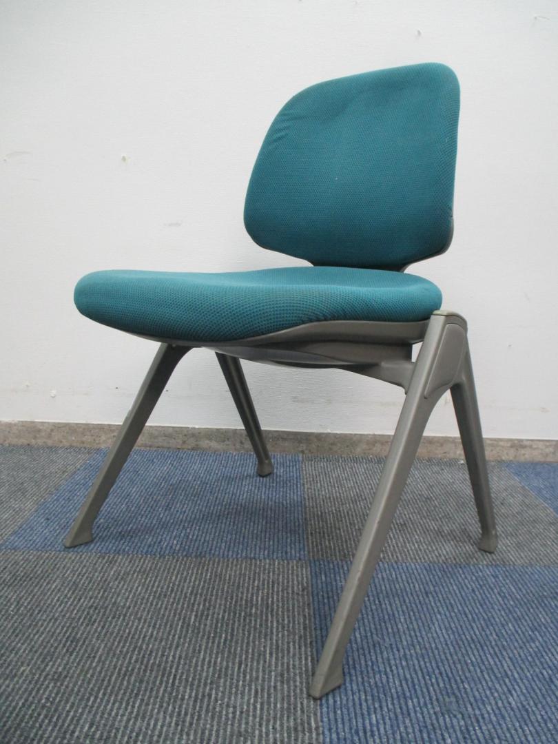 【おつとめ品】【布地】オカムラ製　ミーティングチェア【中古　会議用チェア】
                        
                                    中古
            