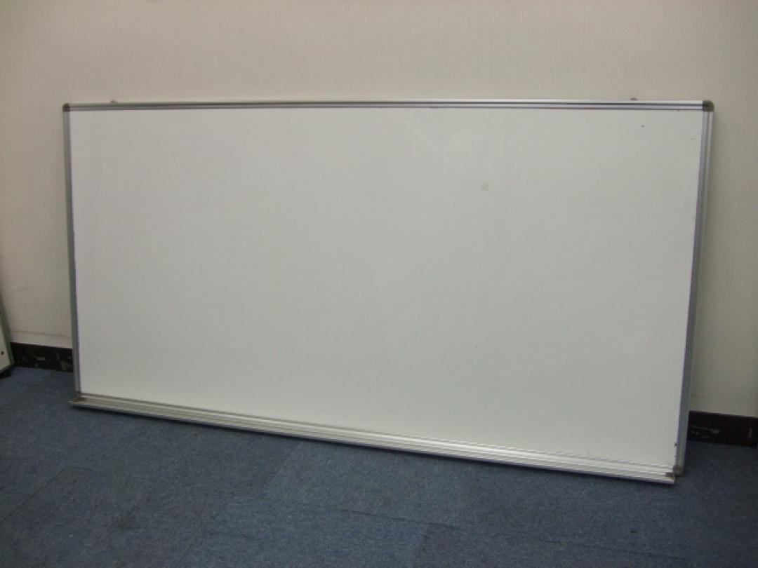 大きな壁掛けホワイトボード入荷致しました！！　
                        
                                    中古
            