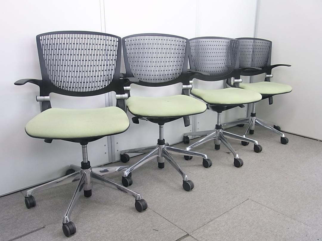 【4脚セット】ミーティングチェア グラータ キャスター付き グリーン肘付き
                        Grata(グラータ)
                                    中古
            