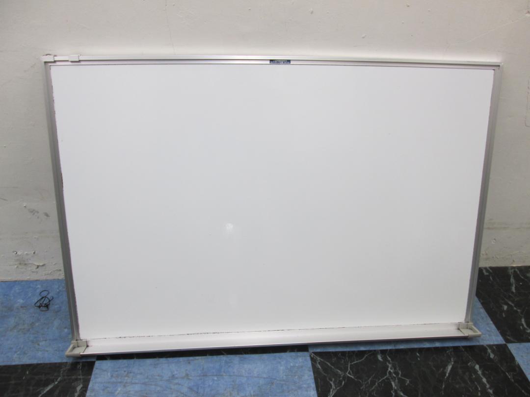 壁掛けホワイトボード　900×600
                        
                                    中古
            