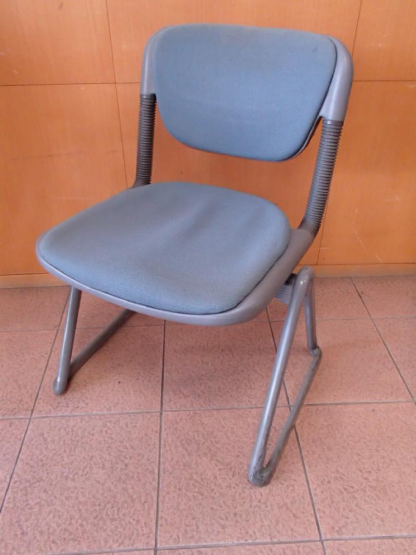 【緊急値下げ】オフィスチェア｜スタッキングチェア｜椅子｜イス｜【おつとめ品】
                        バーテブラチェア
                                    中古
            