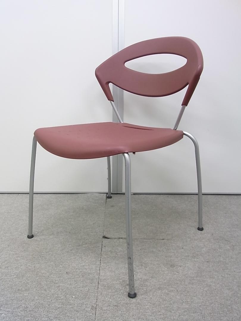 【1脚入荷】スタッキング可能なミーティングチェア　レッド　お持ち帰り大歓迎！
                        
                                    中古
            