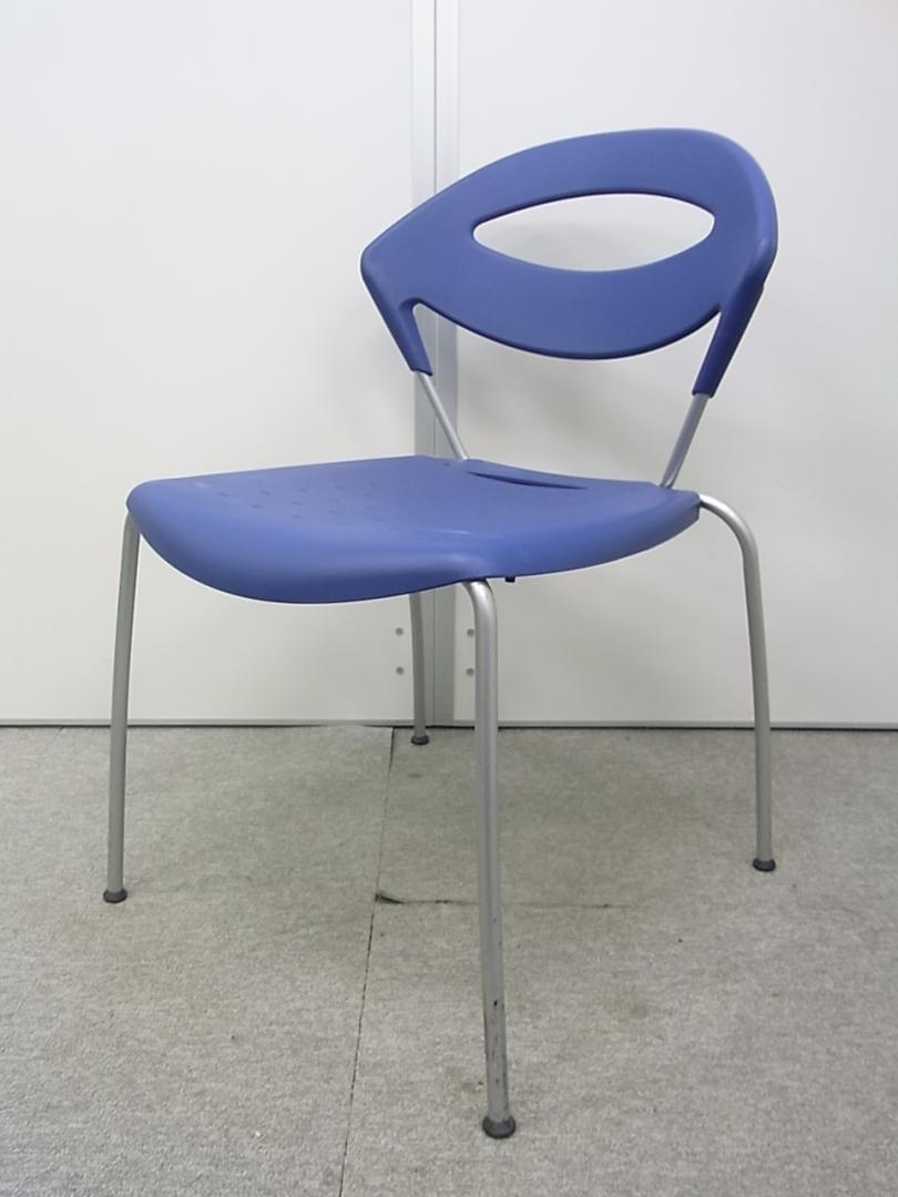 【1脚入荷】スタッキング可能なミーティングチェア　ブルー　お持ち帰り大歓迎！
                        
                                    中古
            