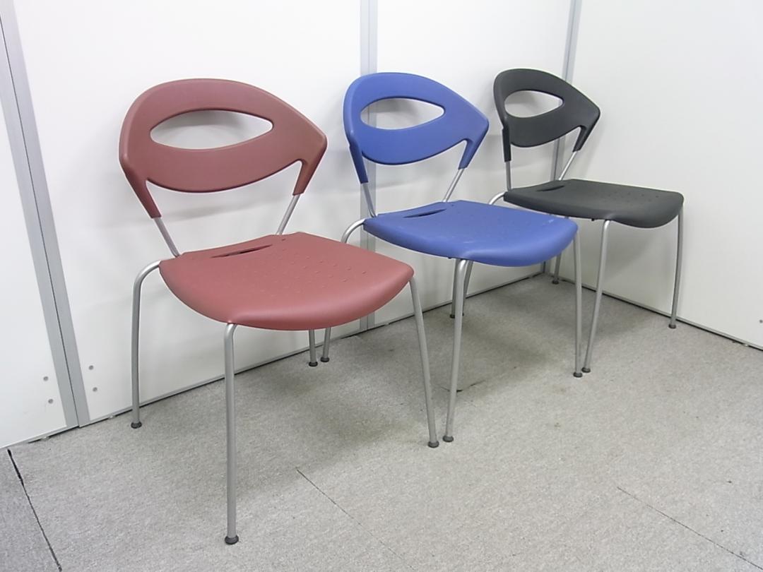 【3脚セット】色とりどり スタッキングチェア 黒赤青 ミーティングチェア
                        
                                    中古
            