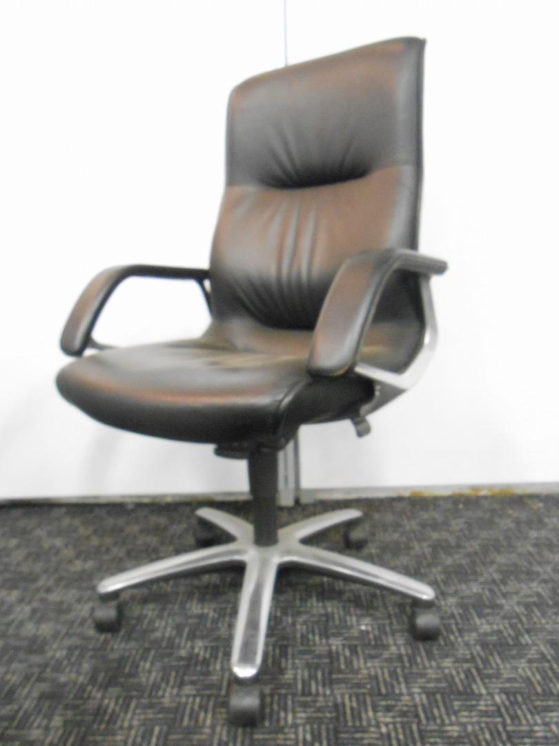 展示品、ハイバックチェア オフィスチェア 中古】FC-9 CF67ZX-P676 オカムラ/okamura 肘付ハイバックチェア