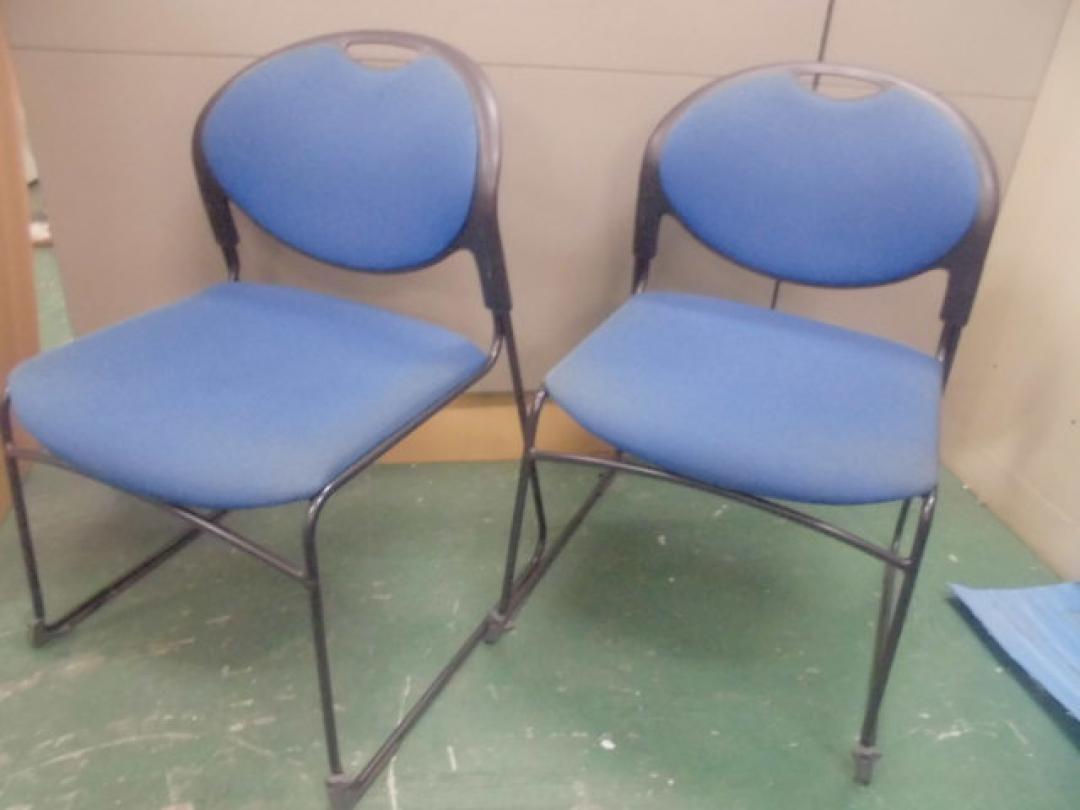 【セット】スタッキングチェア/2脚セット/イトーキ(itoki)製：クリケット(CRIKET) 
                        クリケット(CRIKET) 
                                    中古
            