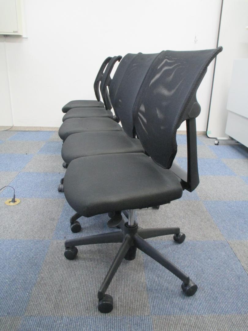 【5脚セット商品】【メッシュチェア】ＰＬＵＳ製　パフォーマーチェア　肘なし【中古　事務用回転椅子　ＯＡチェア】
                        パフォーマーシリーズ 
                                    中古
            