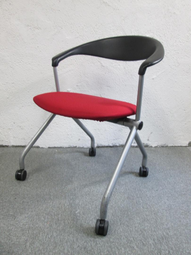 内田洋行製ネスタィングチェア　【おしゃれなレッド色！】
                        
                                    中古
            