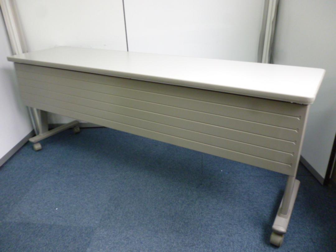 【オカムラ製】【スタックテーブル】【横幅1800ｍｍ】【ニューグレー】
                        
                                    中古
            