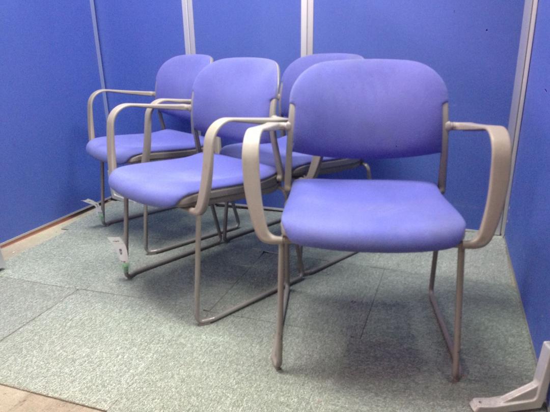 【4脚セット価格】｜肘付｜イタリアデザイン｜ピレッティコレクション
                        ピレッティコレクション　PirettiCollection
                                    中古
            