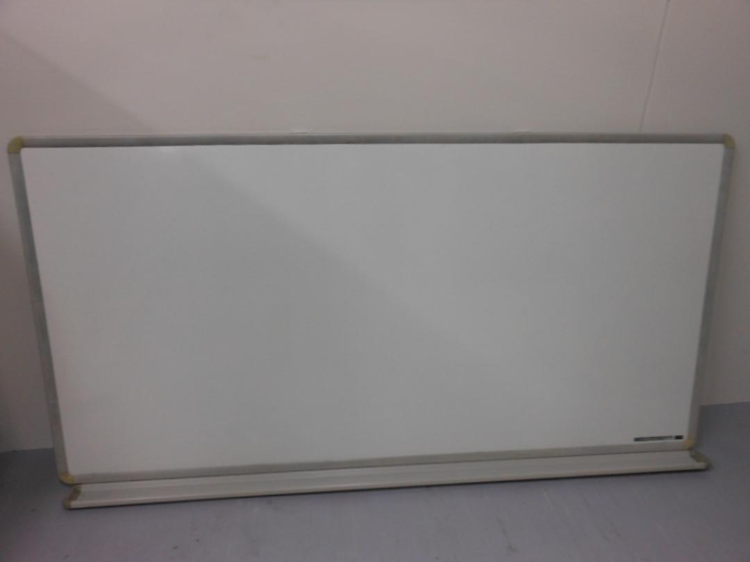 中古｜ホワイトボード｜壁掛け｜無地｜粉受け付｜W1800｜会議・ミーティング用に最適
                        
                                    中古
            