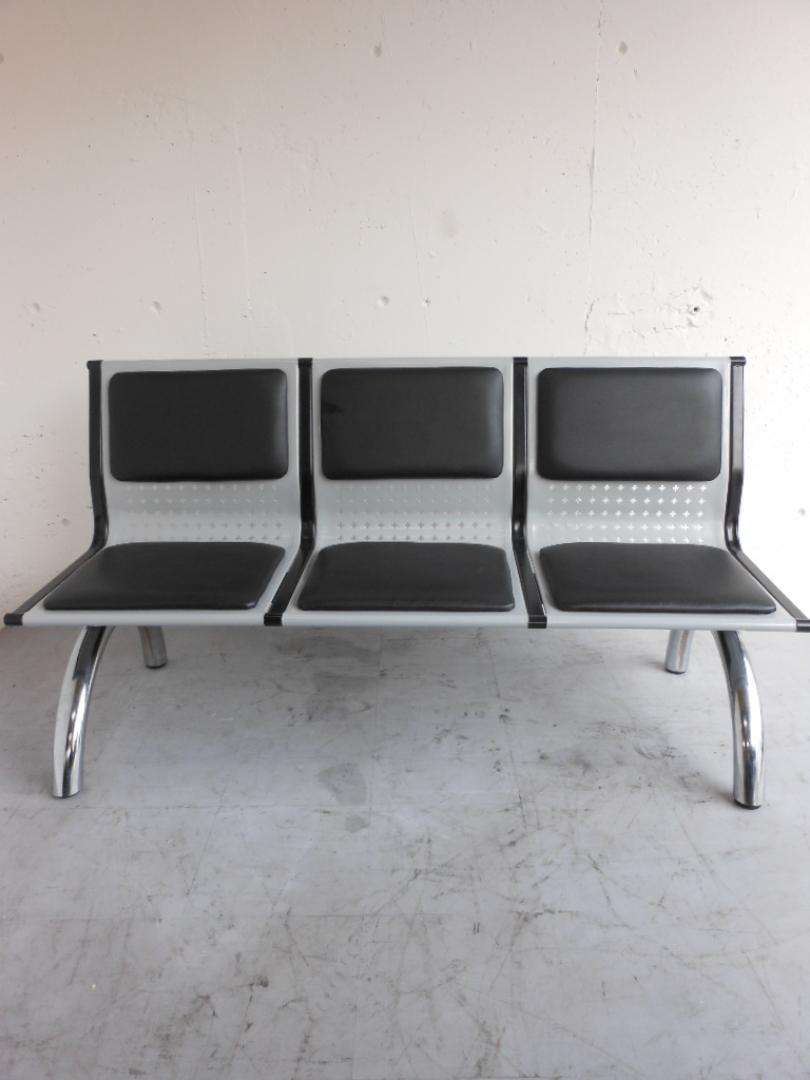 ｜中古｜3人掛けロビーベンチ｜受付・エントランススペースに｜
                        
                                    中古
            