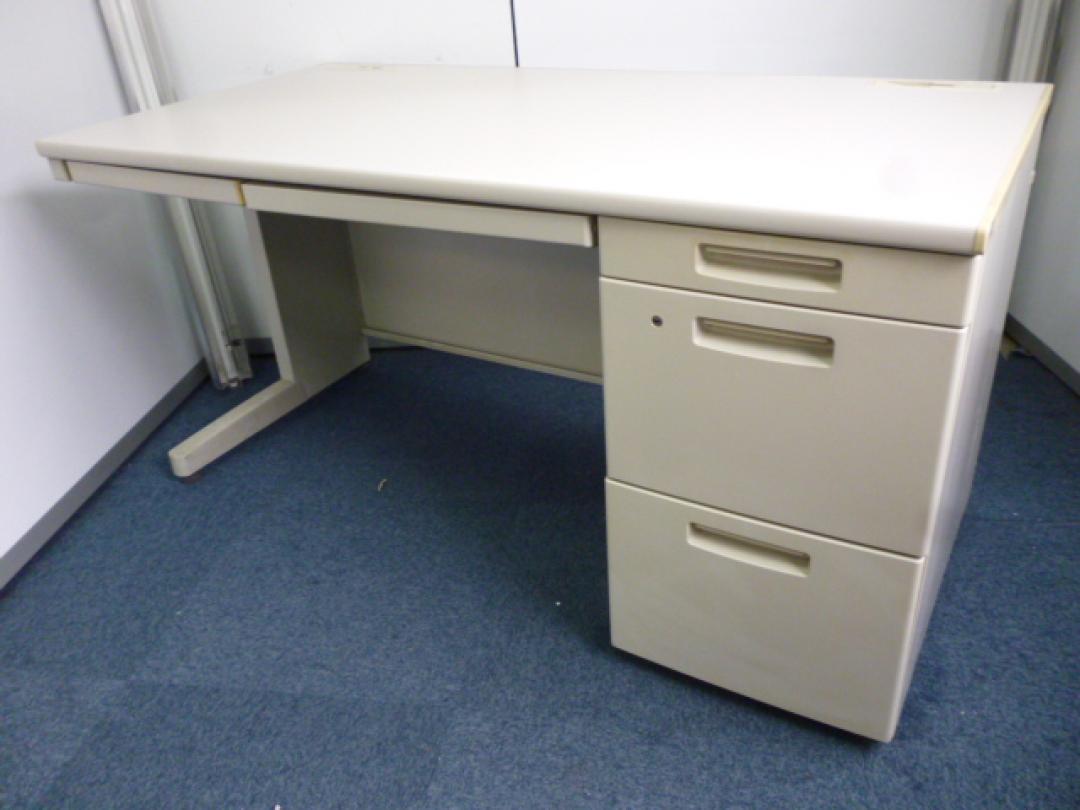 【コクヨ製】【片袖机】【横幅1400mm】【ニューグレー】
                        
                                    中古
            