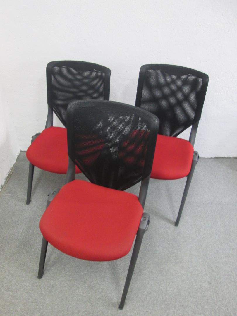 通常価格の10％OFF　プラス製スタックチェア　背もたれメッシュ仕様　お得な3脚セット商品【セット商品】
                        
                                    中古
            