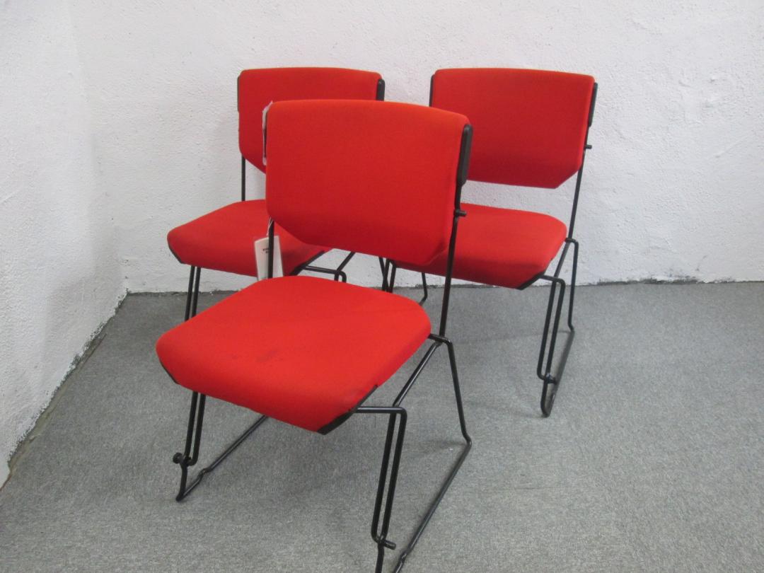 通常価格の10％OFF　ジロフレックス製スタックチェア　33シリーズ　お得な3脚セット商品【セット商品】
                        
                                    中古
            