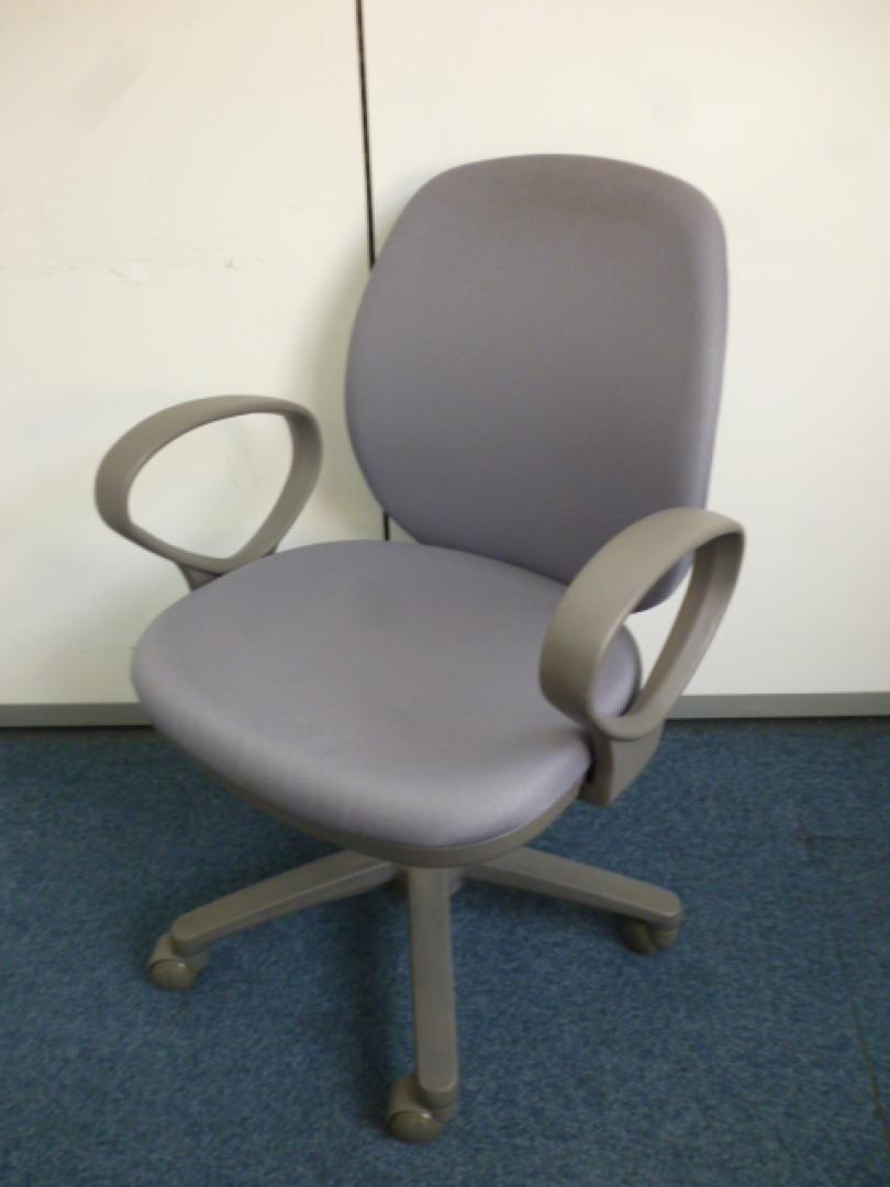 【コクヨ製】【紫】【肘付】【OAチェア】
                        
                                    中古
            