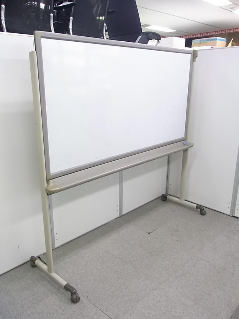 【おつとめ品】中古ホワイトボード　両面　自立式　部材かけがある為、お安くご案内
                        
                                    中古
            