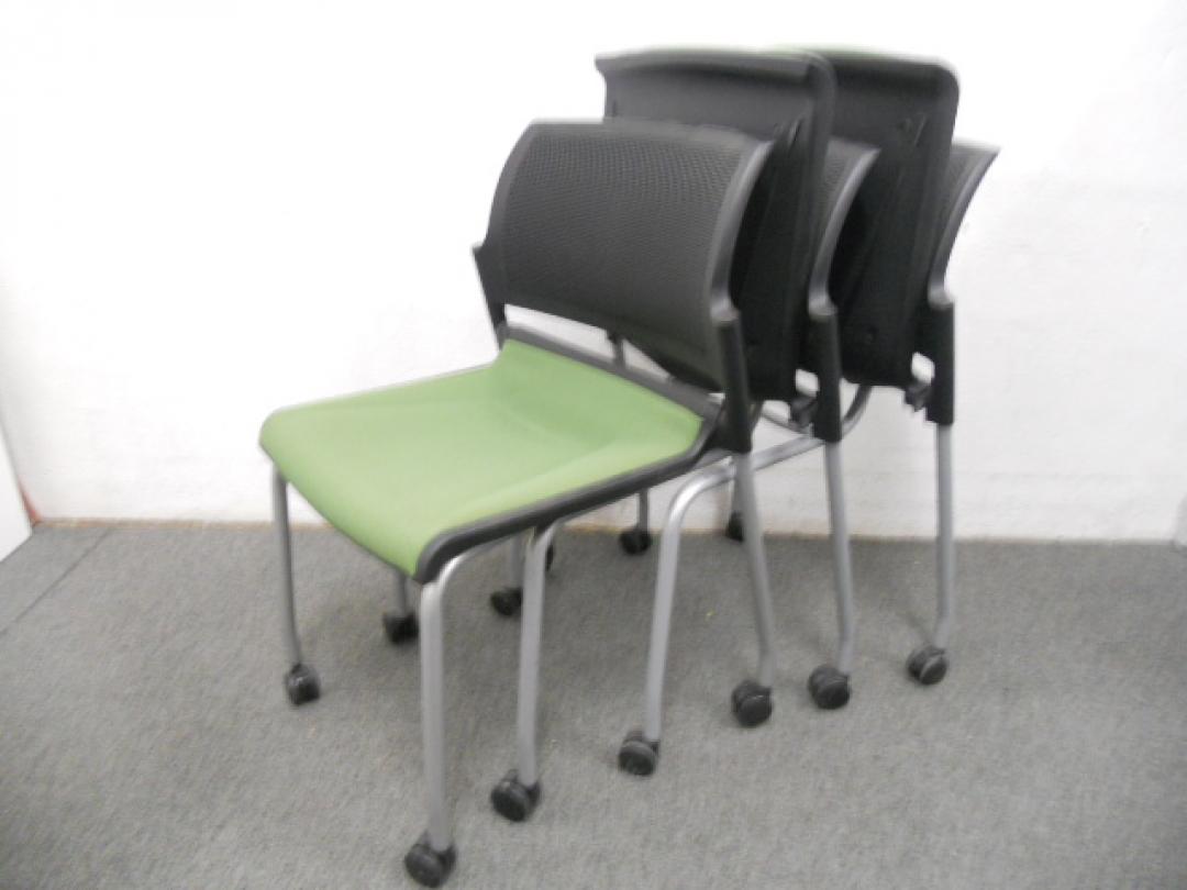 ■ネスティングチェア3脚セット　■垂直スタックも可能！　■グリーン　■ウチダ／内田洋行 ■スタッキングチェア
                        
                                    中古
            