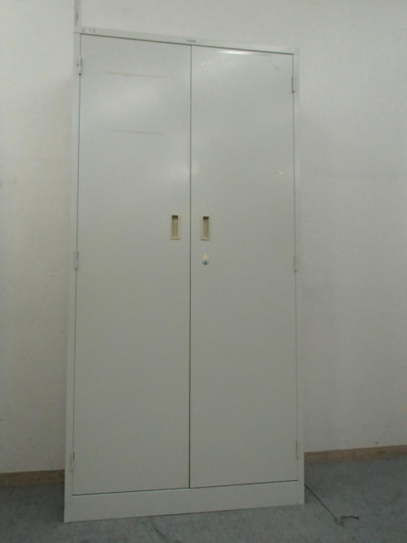 書庫｜両開き書庫｜生興製｜鍵2本付き｜棚板4枚有り
                        
                                    中古
            