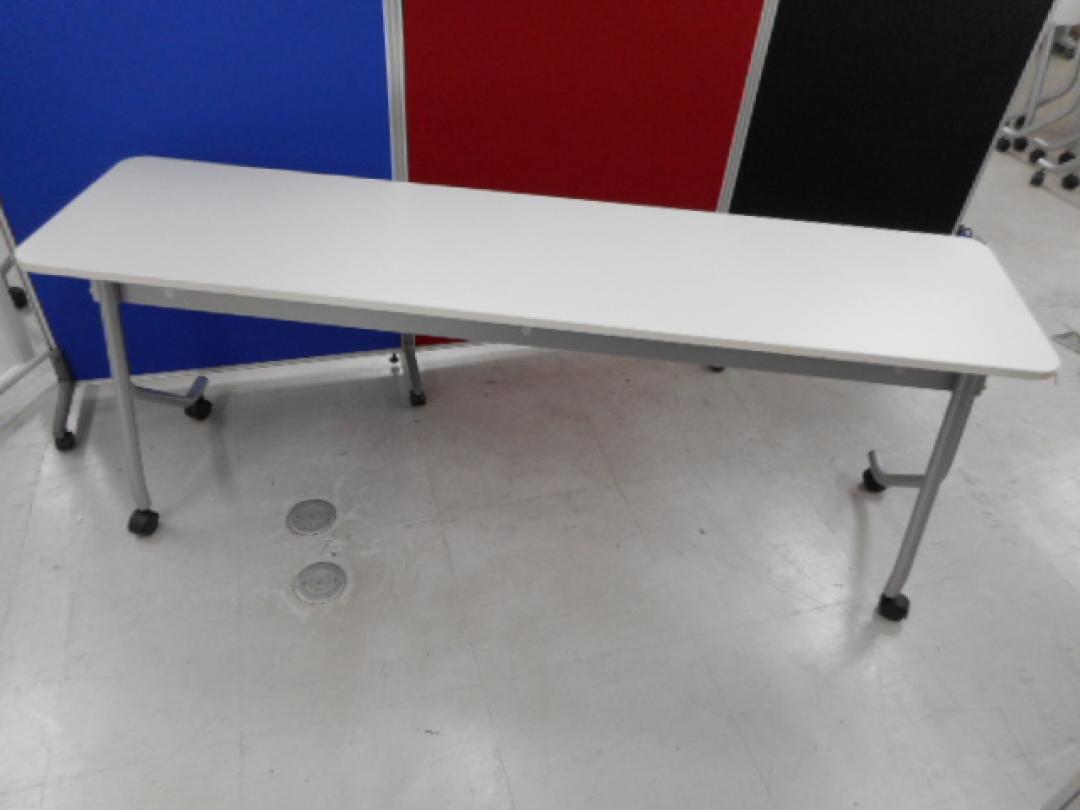 【TOKIOトキオ製】サイドスタックテーブル幕板なし■会議スペースに便利な机です！！【状態良好品】
                        NTA-N テーブル 
                                    中古
            