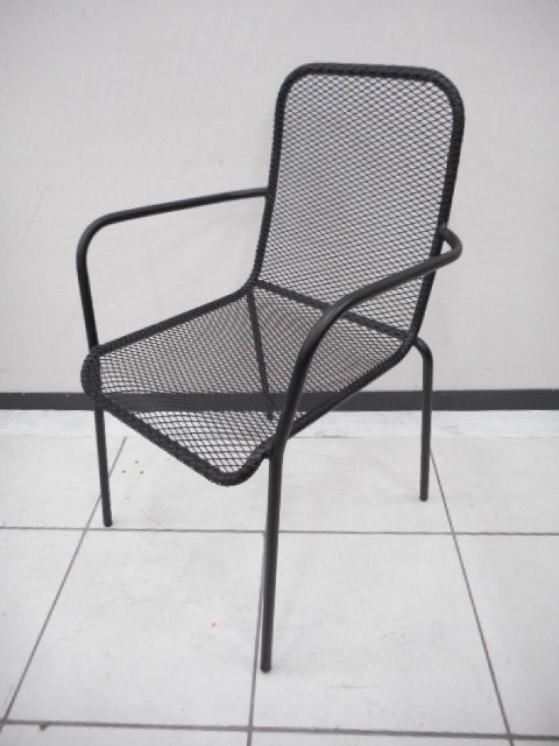 ガーデニングなどに最適　スタッキングチェア　
                        
                                    中古
            