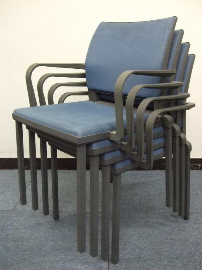 【セット商品】お得なスタッキングチェア4脚セット！お値段重視の方にオススメです！
                        
                                    中古
            