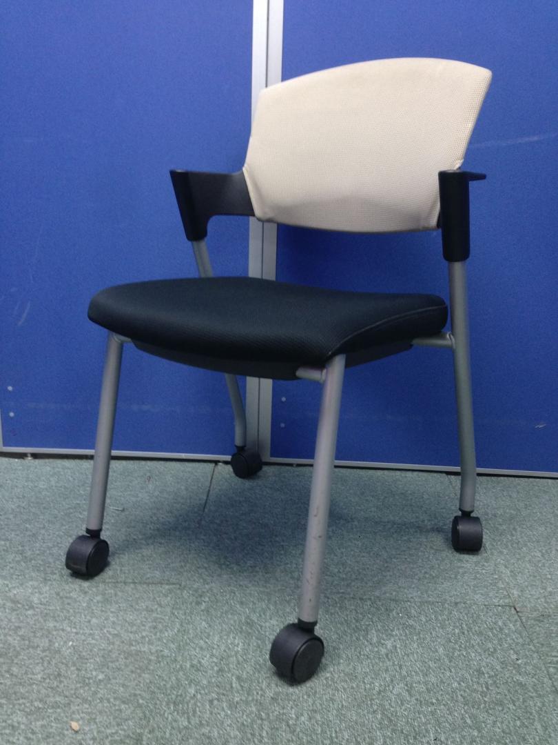 キャスター付｜重ね合わせも可能｜重ねて、楽々収納!!｜国内産メーカー品
                        プロッティ　（Protty）
                                    中古
            