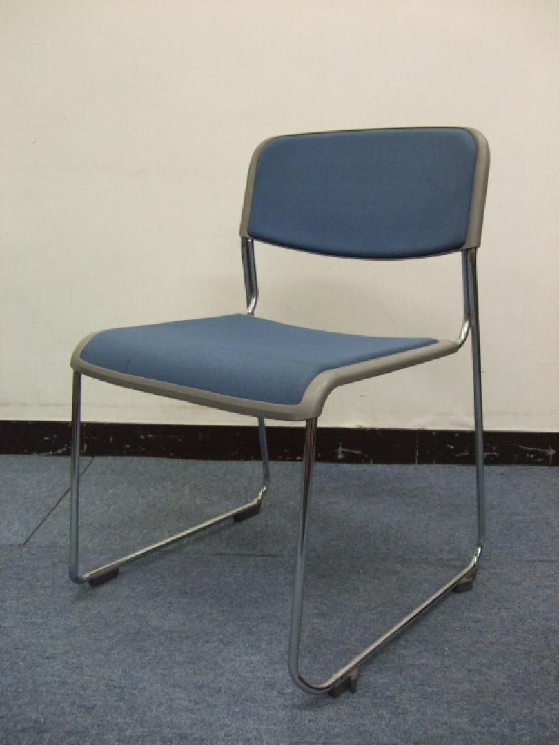 会議用チェアが8脚入荷！安心のコクヨ製です。セットでも単品でもぜひ！
                        スタッキングチェア
                                    中古
            