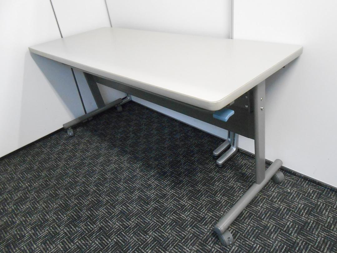 1台限定　■　人気のサイドスタックテーブル
                        
                                    中古
            