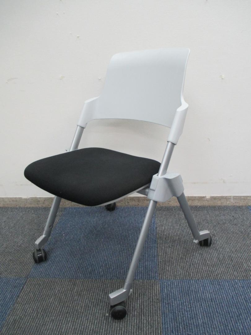 【2つの方法で収納可能】【8脚ロット商品】コクヨ製　ミーティングチェア　アンフィシリーズ　【会議用チェア】

                        コクヨ製　アンフィ
                                    中古
            